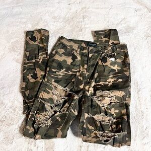 Camouflage jeans
